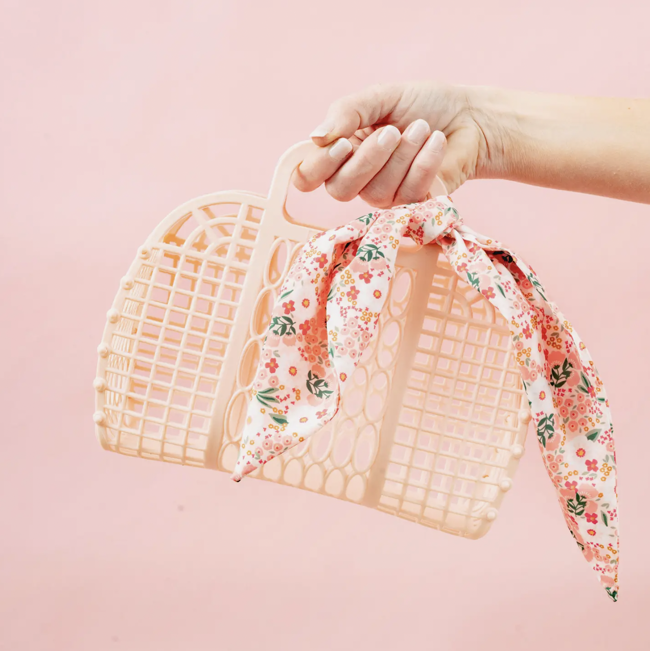 The Darling Effect Blush So-Jelly Basket