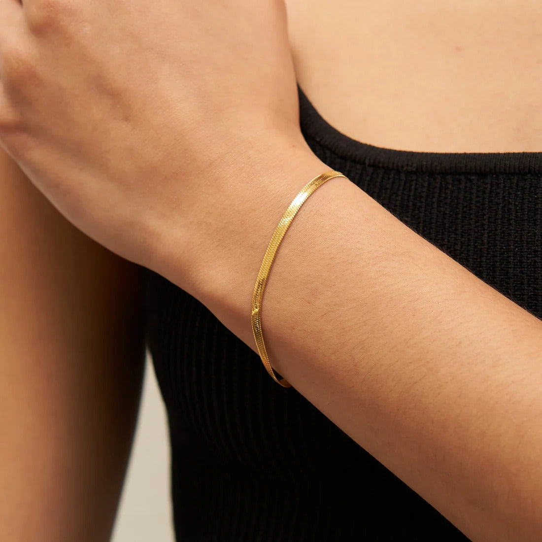 Brenda Grands Dainty Herringbone Bracelet